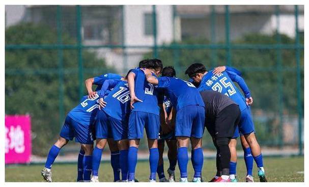 小学生对五人制足球与十一人制足球满意度的对比研究